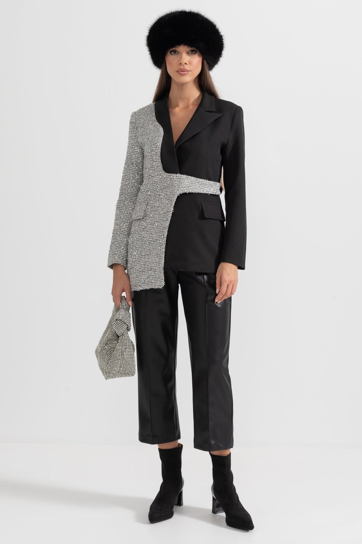 Asimetrik  Detaylı Modern Çift Renkli Blazer Ceket