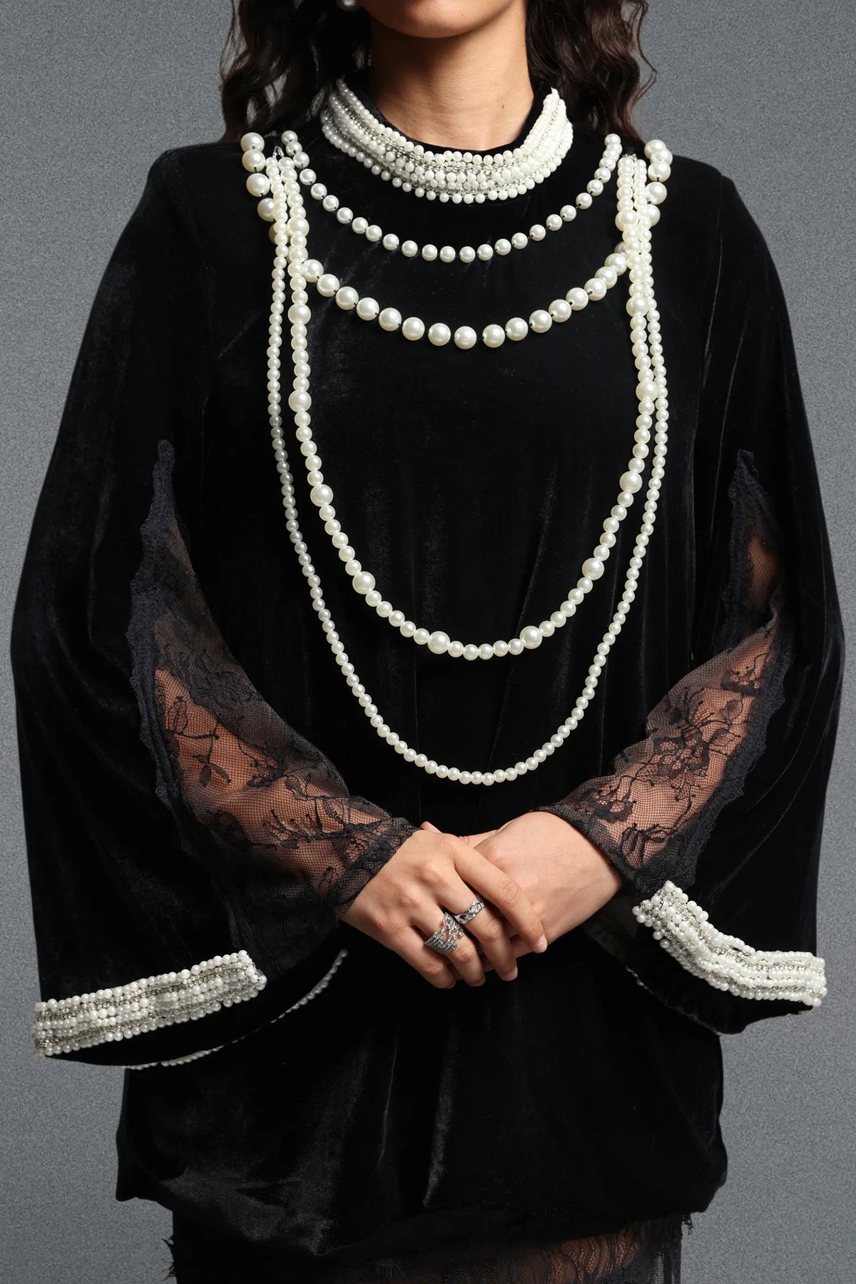 Lilya Vintage İnci Zincir Dantel Detaylı Bluz Premium Elbise